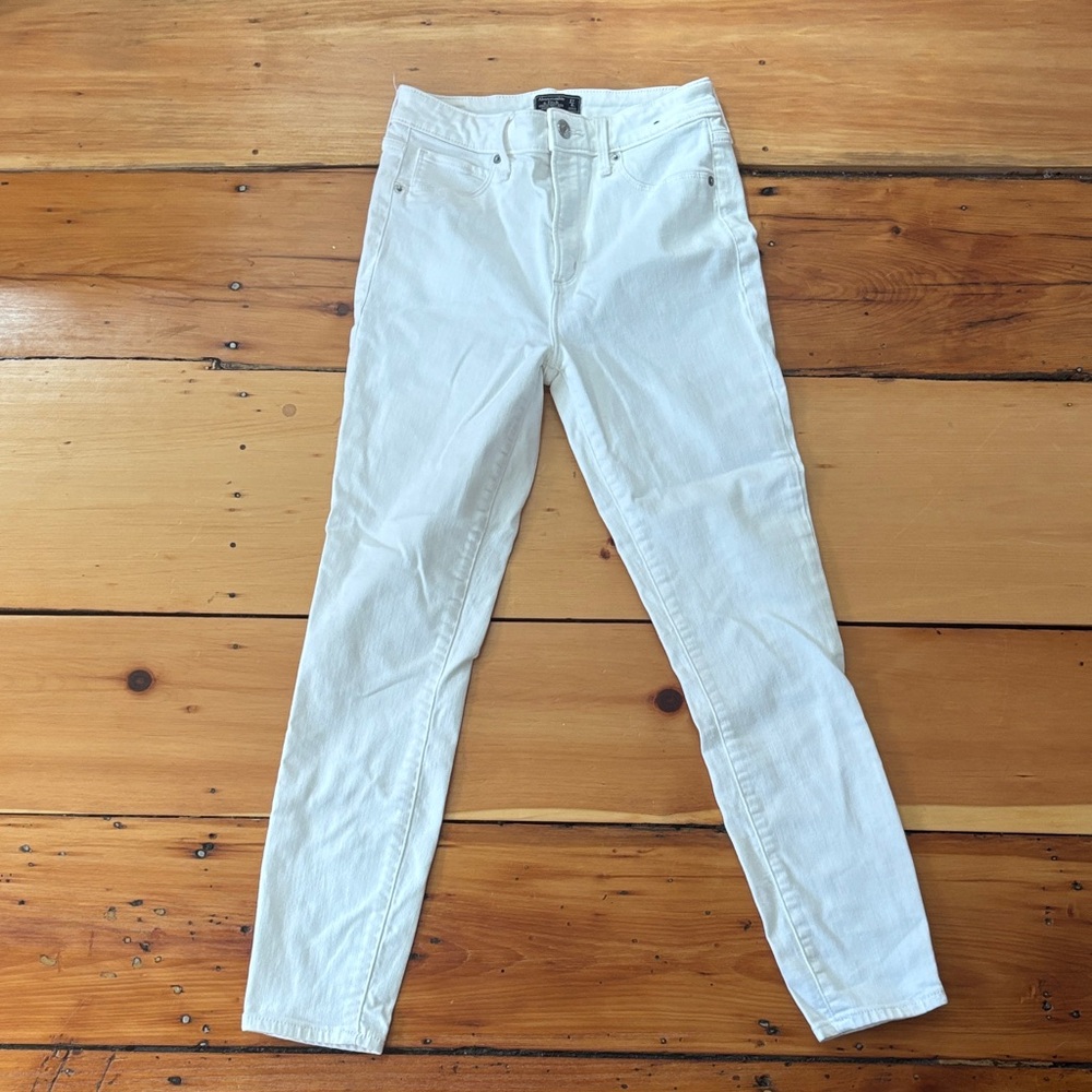 Abercrombie & Fitch Cream High-Rise Jeans